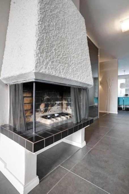 Majestic Penthouse With Sauna & High-Speed Wi-Fi And Parking ロヴァニエミ エクステリア 写真