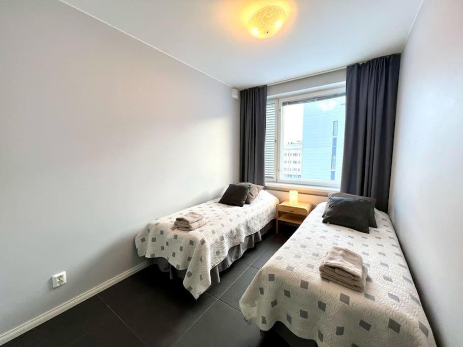 Majestic Penthouse With Sauna & High-Speed Wi-Fi And Parking ロヴァニエミ エクステリア 写真
